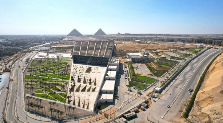 Muzeu i Madh Egjiptian, i shtrirë në 120 hektarë, ka kushtuar 1.2 miliard dollarë