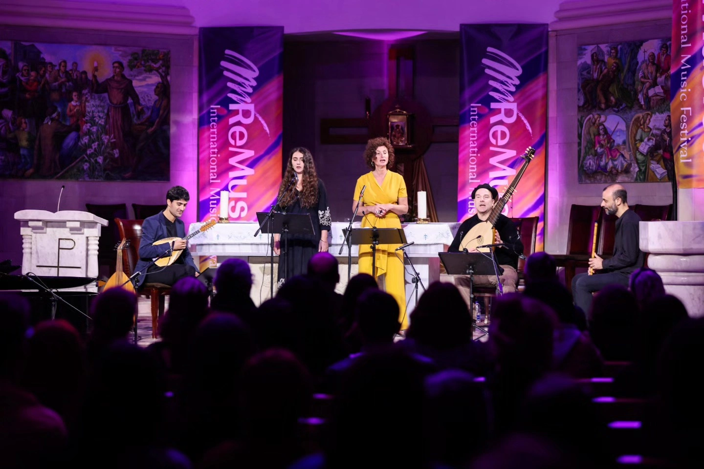 “Përtej traditës” dhe “Zefiro Torna” në dialog artistik të melodive e stileve