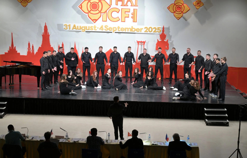 "Siparantum" në Tajlandë (Foto: Arben Llapashtica)