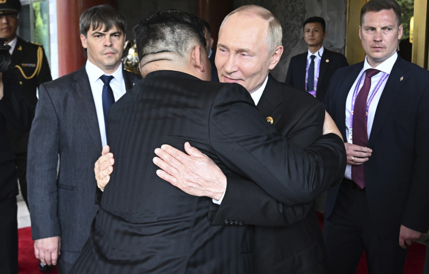 Vladimir Putin dhe Kim Jong Un
