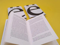 Si të gjendet gjuha kur mungojnë fjalët? Jehona Kicaj na tregon këtë –  me një roman të furishëm