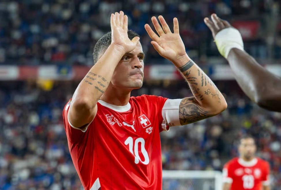 Xhaka kalon Zvicrën në epërsi