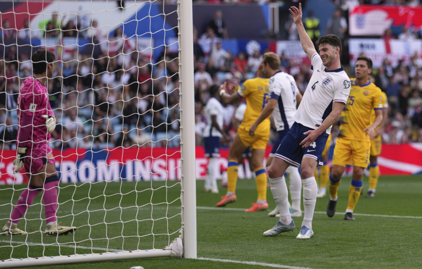Anglia  - Declan Rice
