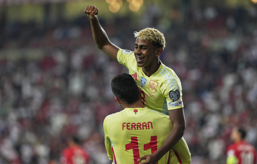 Yamine Lamal - Ferran - Spanja