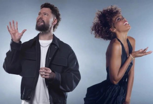 Calum Scott dhe Whitney Houstonin