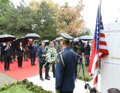 Udhëheqësit e institucioneve të Kosovës nderojnë viktimat e sulmeve terroriste të 11 shtatorit