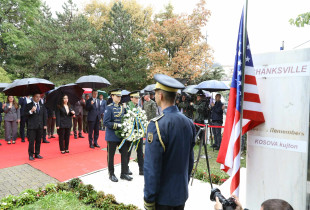 Udhëheqësit e institucioneve të Kosovës nderojnë viktimat e sulmeve terroriste të 11 shtatorit