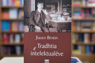 TRADHETIA