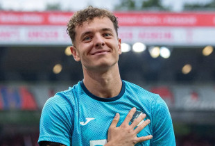 Fisnik Asllani