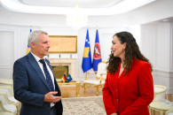 Vjosa Osmani - Jorn Rohde