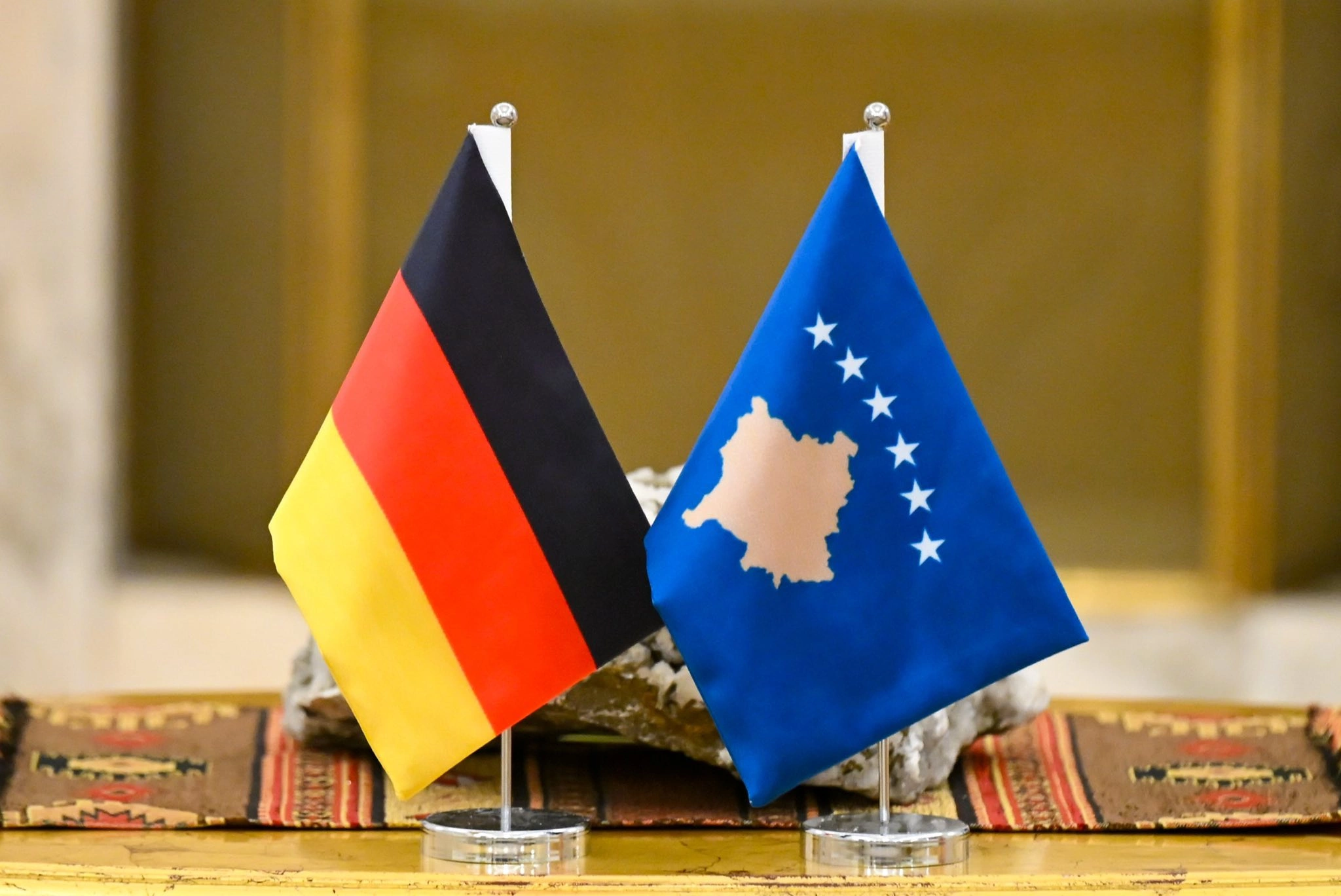 Flamujt e Gjermanisë dhe Kosovës