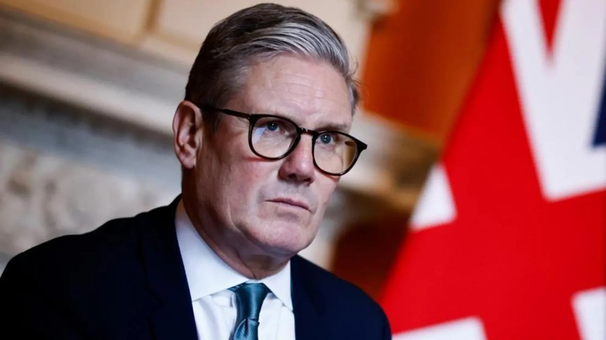Britania ofron Irlandën e Veriut si model për çarmatosjen e Hamasit