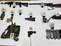 Në Mitrovicë të Veriut sekuestrohen armë, municion dhe pajisje ilegale