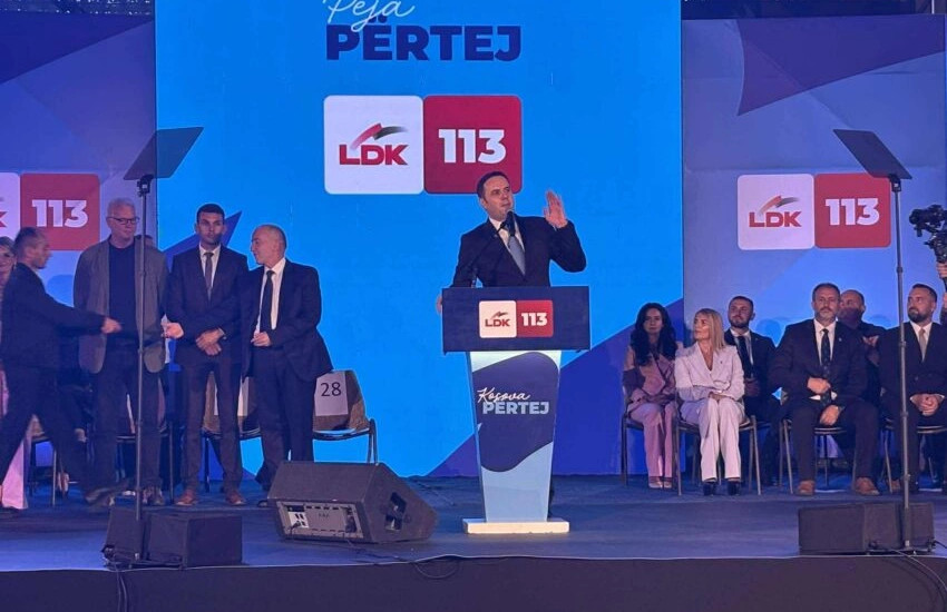 Kryetari i Lidhjes Demokratike të Kosovës, Lumir Abdixhiku