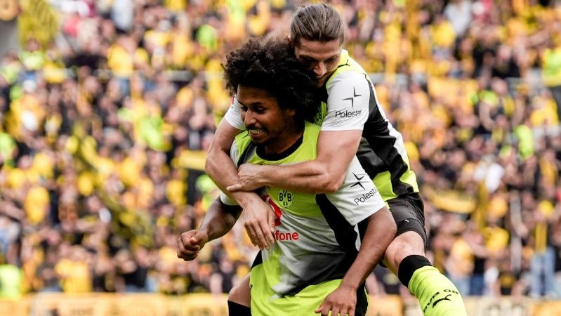 Borussia Dortmund, Leipzig in Leverkusen z zmagami v Bundesligi