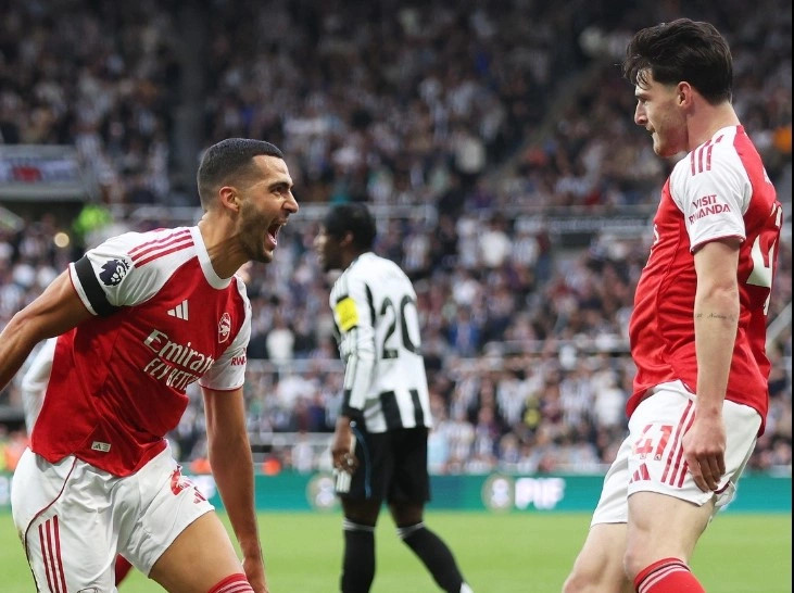 Arsenali fiton ndeshjen dramatike ndaj Newcastlet