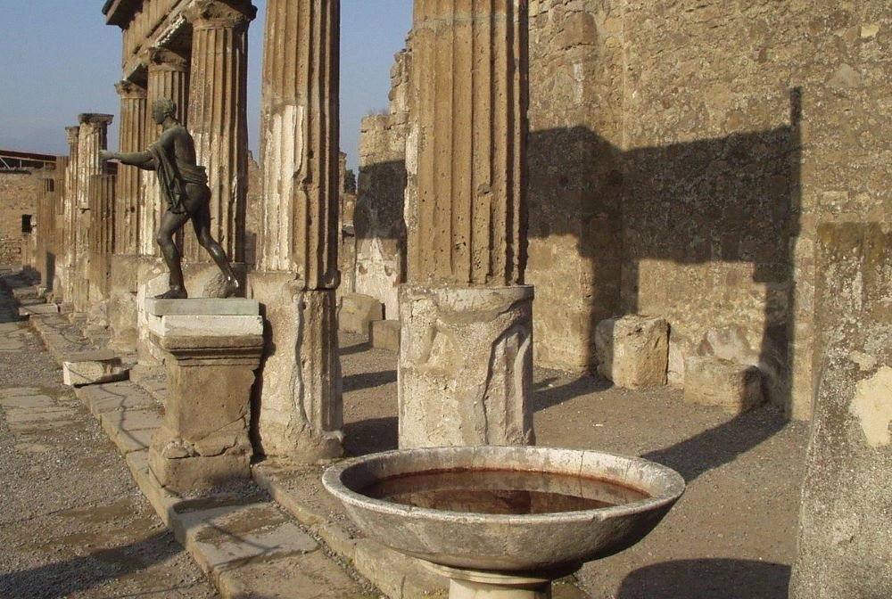 Zbulohen prova për përdorim të “mitralozit antik” në rrethimin e Pompeit