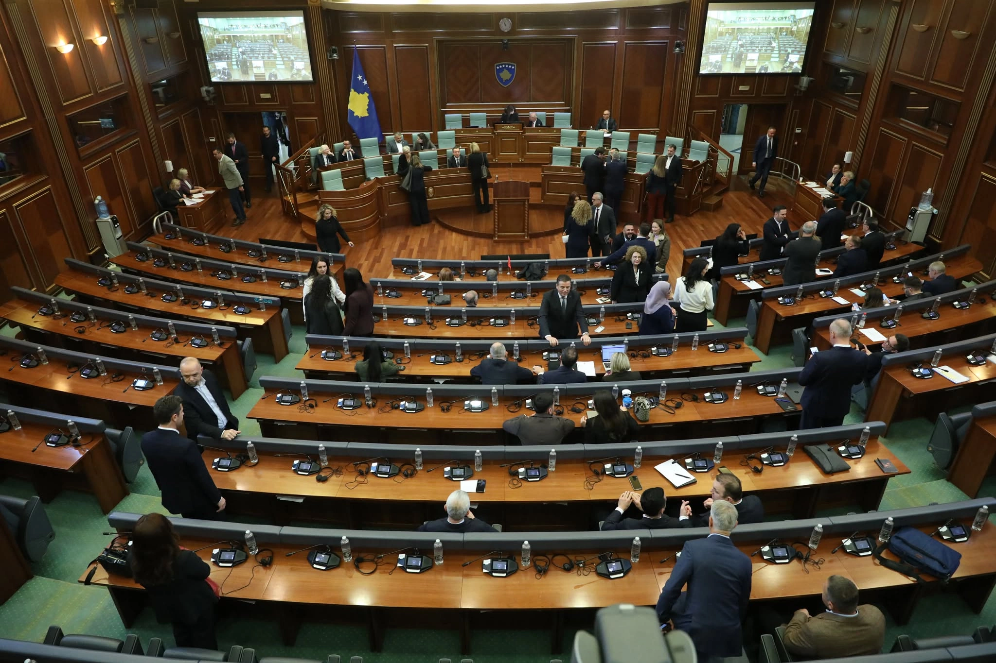 kuvendi i kosoves - 2 prill