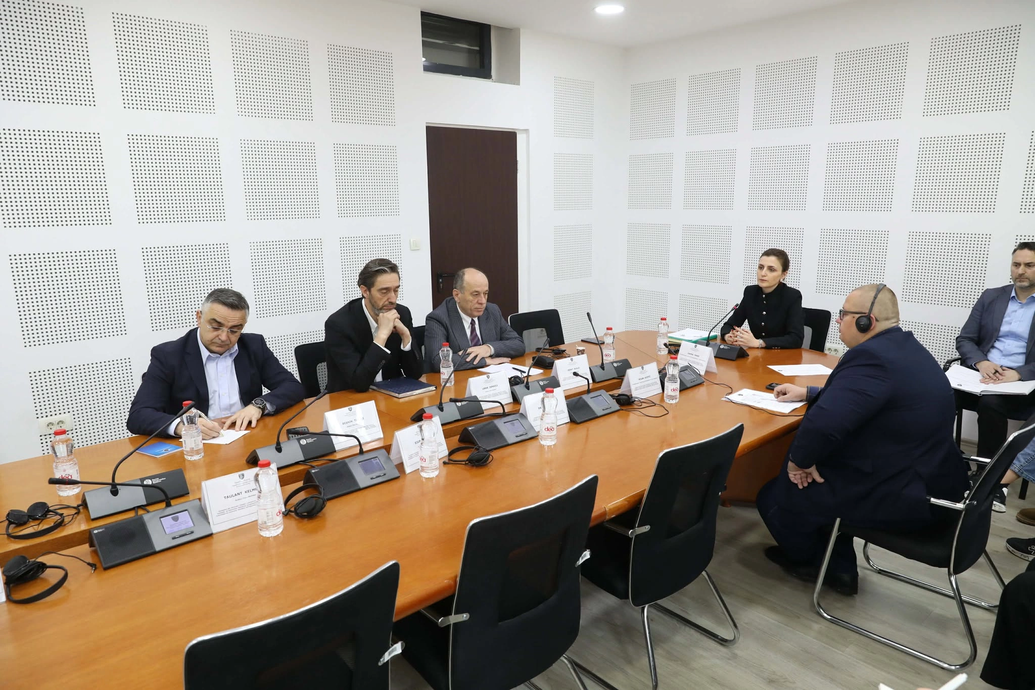 komisioni per ekonomi