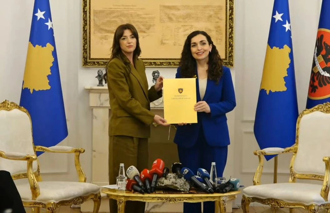 Osmani përfundon mandatin, Haxhiu ushtruese detyre e presidentes