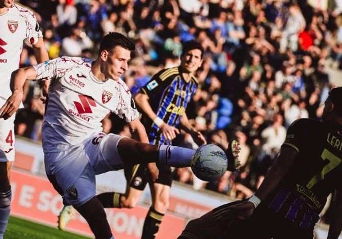 Torino shkëputet nga zona e rrezikshme