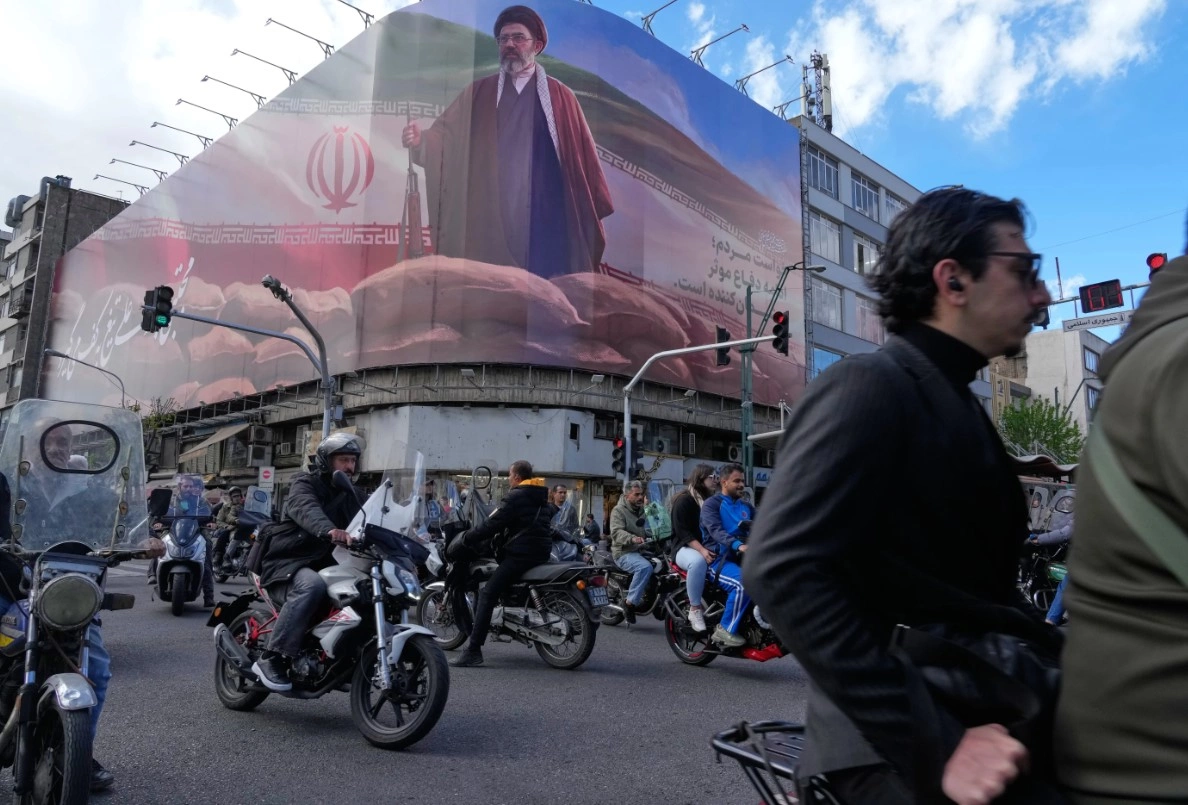 Irani bën thirrje për “zinxhirë njerëzisht” përreth centraleve bërthamore