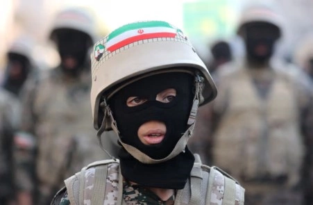 Vdekje, zhvendosje dhe detyra ushtarake: fëmijët në krizë nga lufta në Lindjen e Mesme