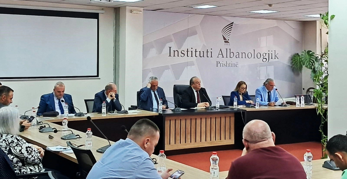 Adem Demaçi   zëri i popullit që s i dha llogari asnjë tabori politik