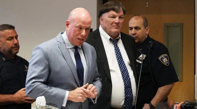  I ftohtë si akull   Vrasësi serik pranon vrasjen e tetë grave në Long Island