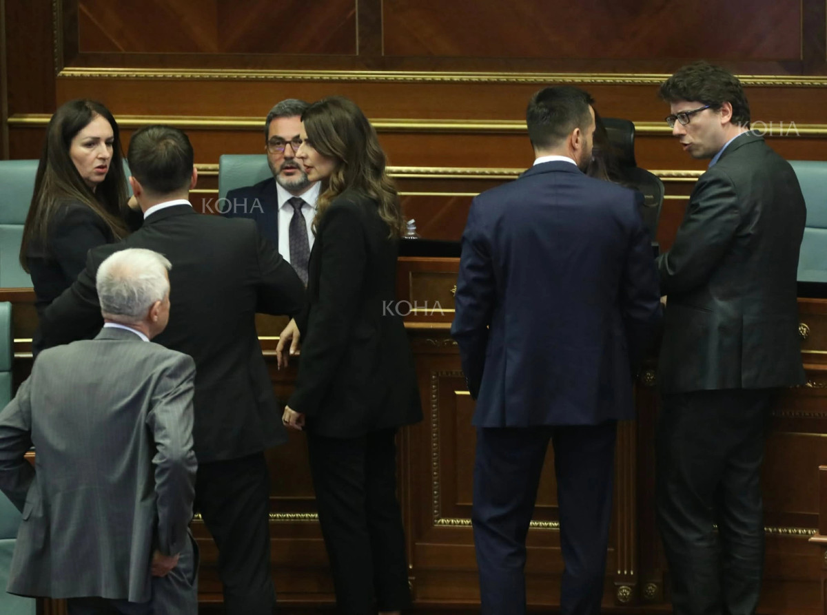 deliu-e-pdk-se-dhe-abrashi-i-lvv-se-kerkojne-nga-haxhiu-ta-kompletoje-perberjen-e-kqz-se