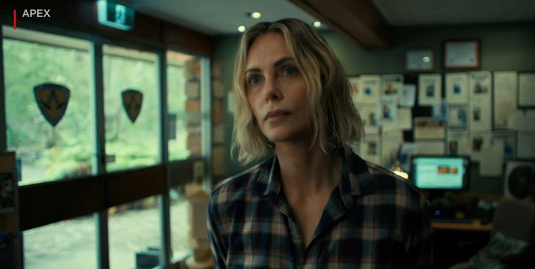 Charlize Theron lufton për mbijetesë në filmin e ri  Apex 