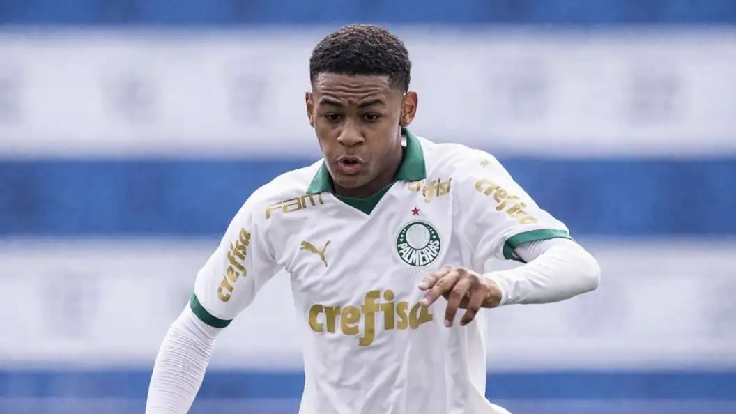 PSG ja interesohet për 16 vjeçarin që kushton 100 milionë euro