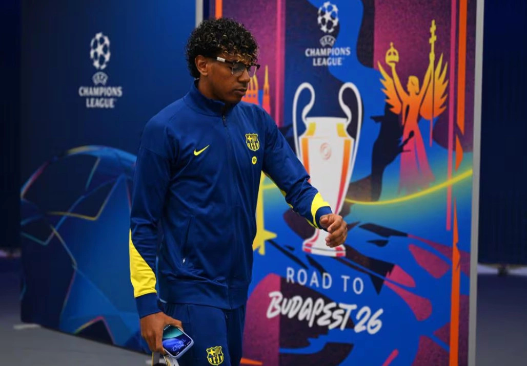 Atletico e Barcelona publikojnë formacionet