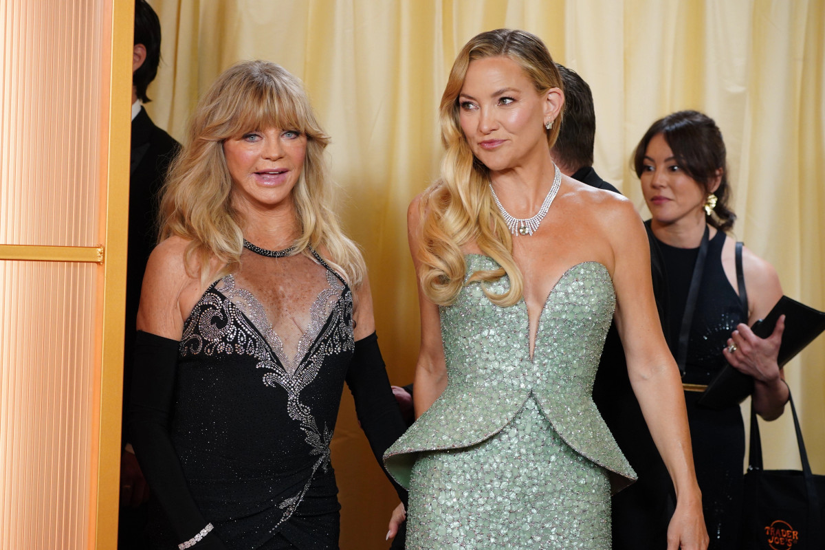 Kate Hudson thotë se ëndërron të punojë me nënën e saj