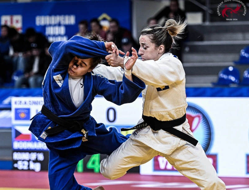 Distria siguron medaljen evropiane  kërkon të artën