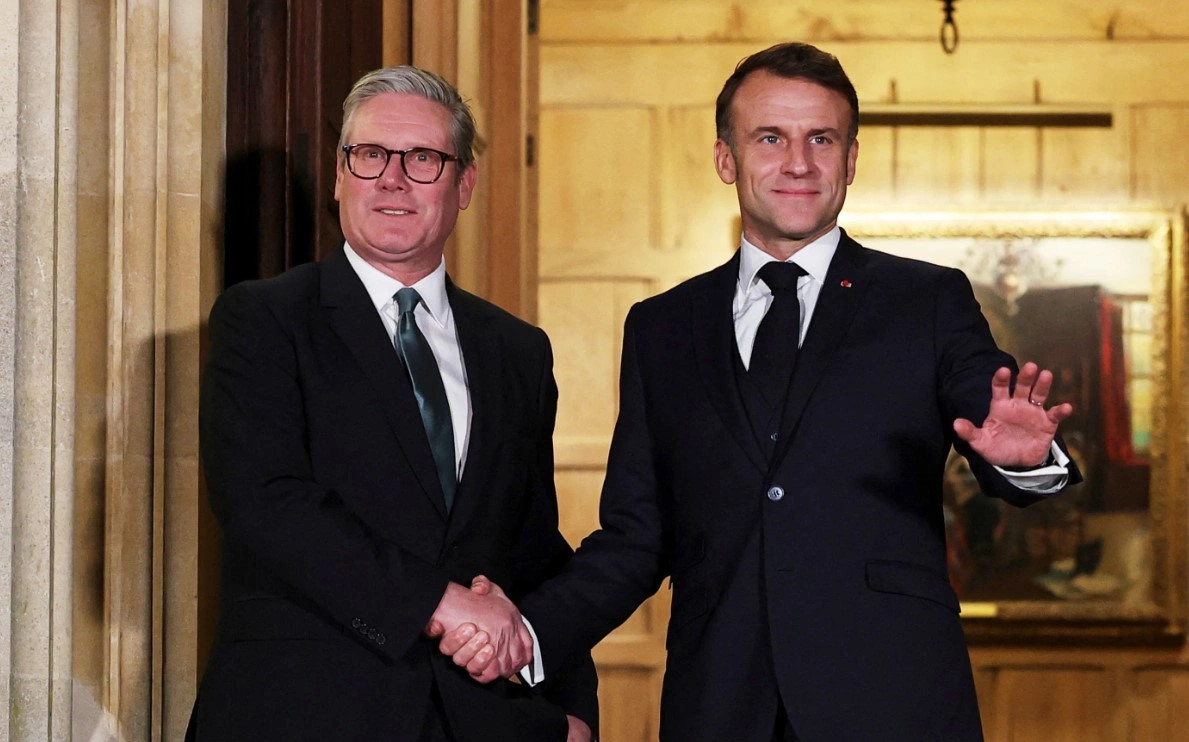 Macroni e Starmeri organizojnë samit ndërkombëtar për rihapjen e Hormuzit