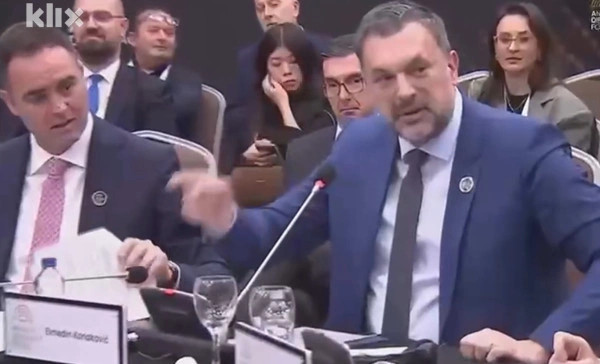 ministri-i-jashtem-boshnjak-kritikon-ashper-serbine-dhe-vuciqin-po-i-fshihni-kriminelet-e-luftes