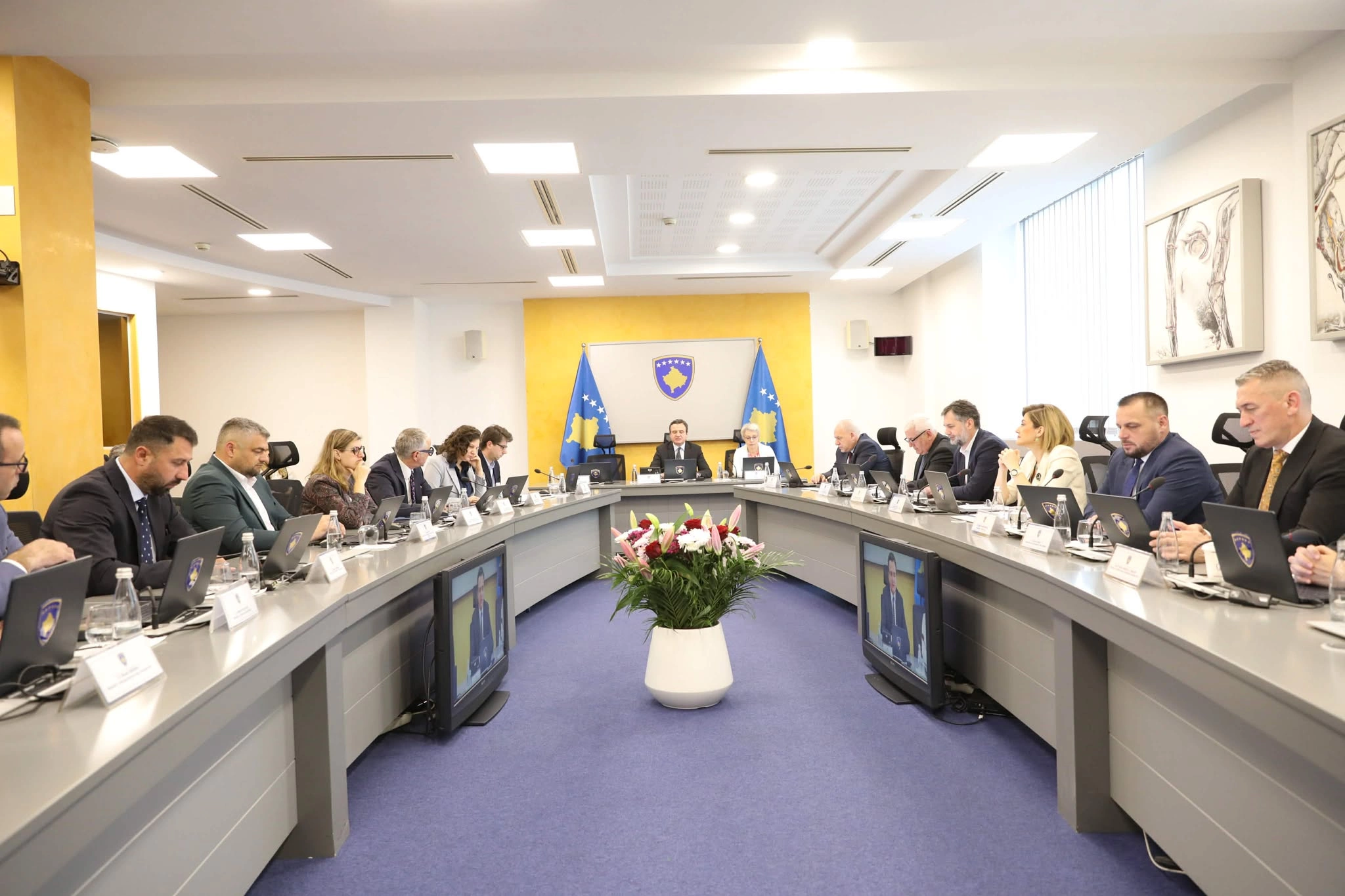 Qeveria e Kosoves, 20-prill