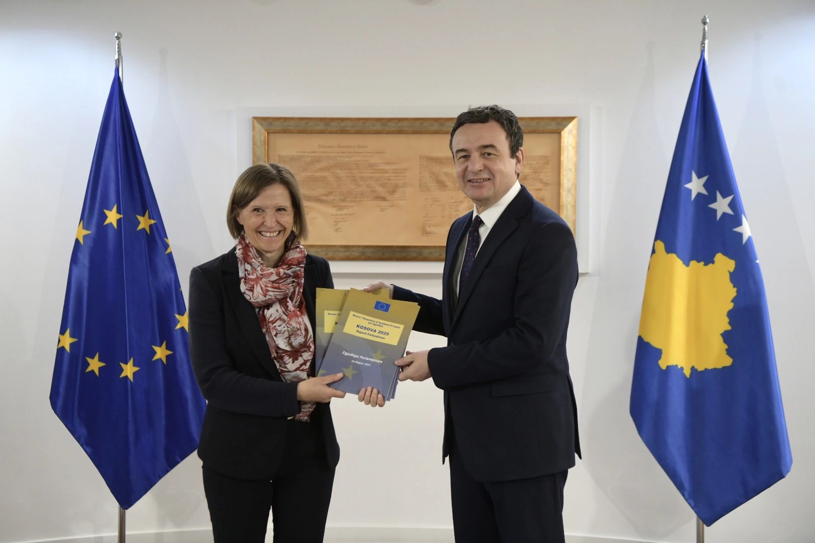 BE-ja ia dorëzon raportin Kurtit: I nevojshëm depolitizimi i KQZ-së