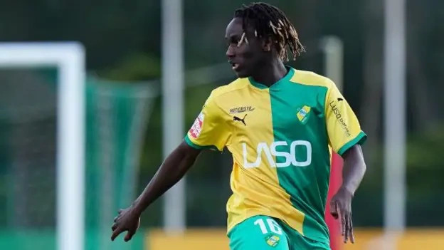 Futbollisti në Danimarkë operohet pasi goditja me thikë ia rrezikoi jetën