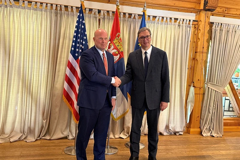 Matthew Whitaker Aleksandar Vuçiq