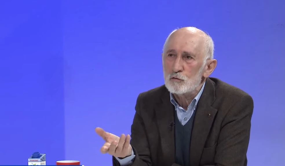 Shkrimtari Agim Vinca