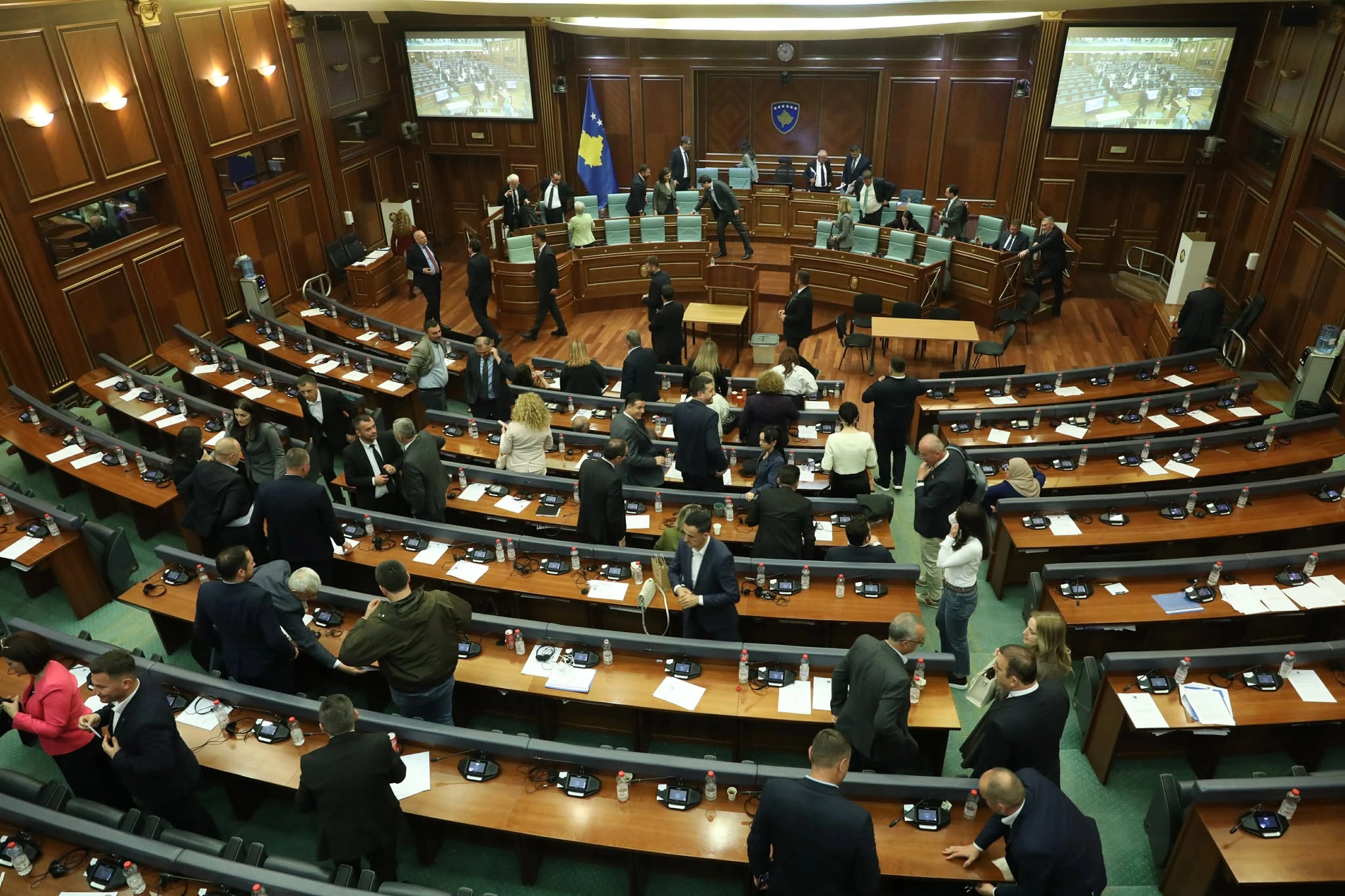 Dita vendimtare: Zgjedhja e presidentit ose zgjedhje parlamentare