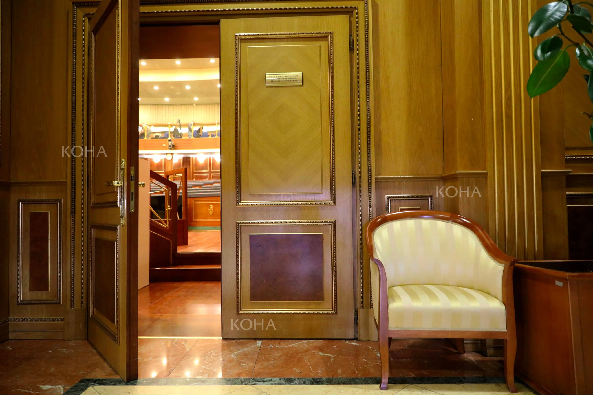 Karrigia e planifikuar për presidentin e ri mbetet para sallës së Kuvendit