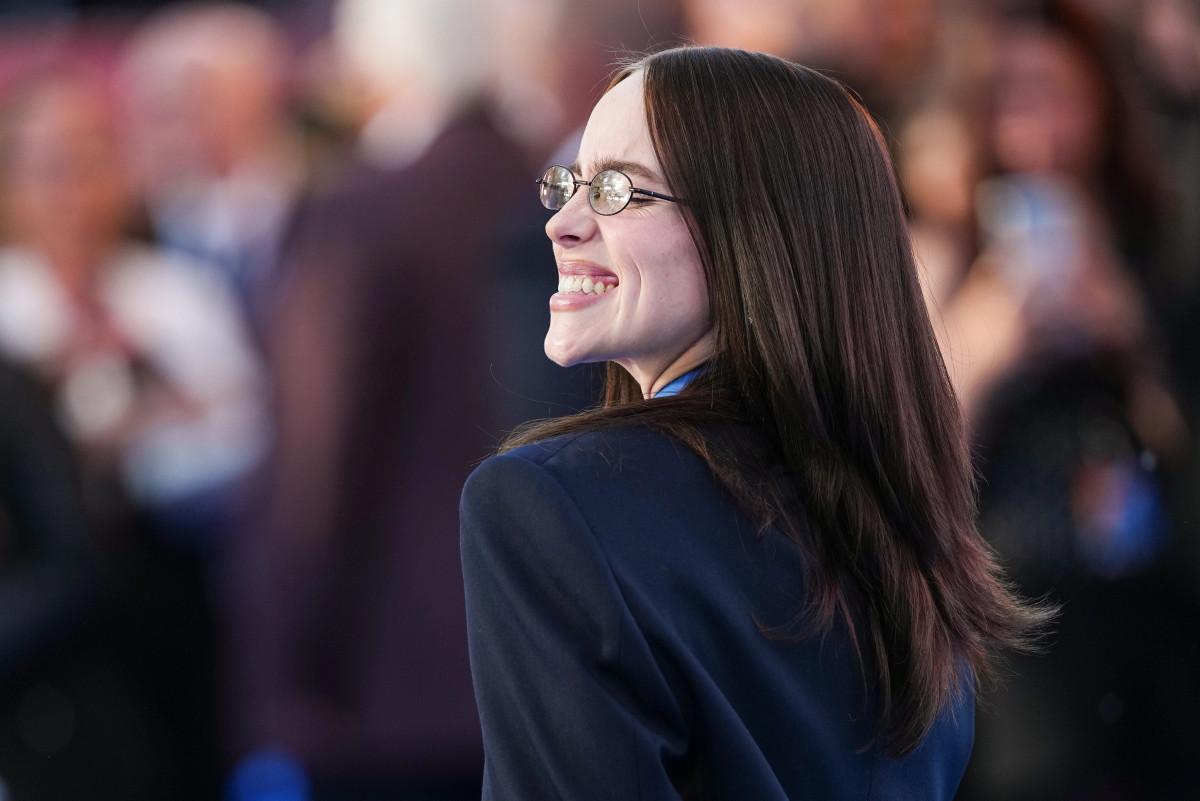 Billie Eilish beson se fansat e saj janë më të rëndësishëm se vet ajo