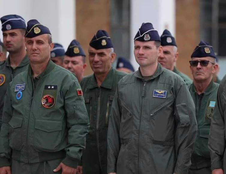 Shqipëria do ta rihapë Shkollën e Aviacionit pas gati 20 vjetësh