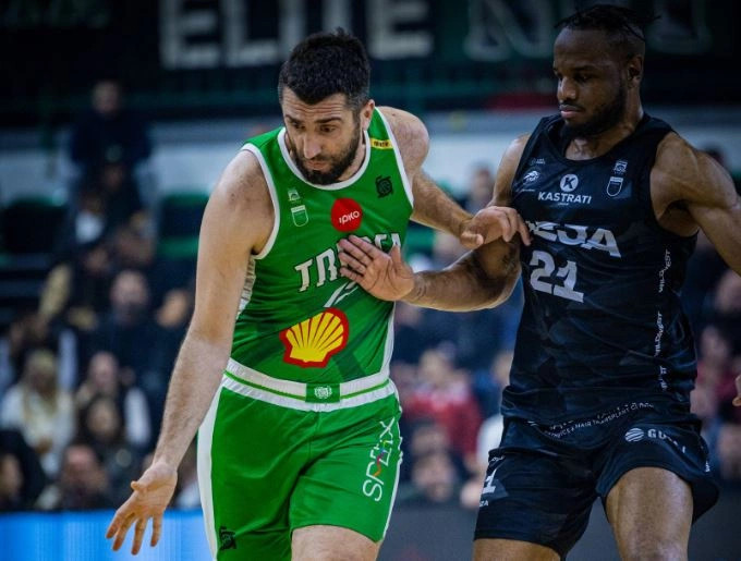 Trepça bindëse në  Minatori   i afrohet finales