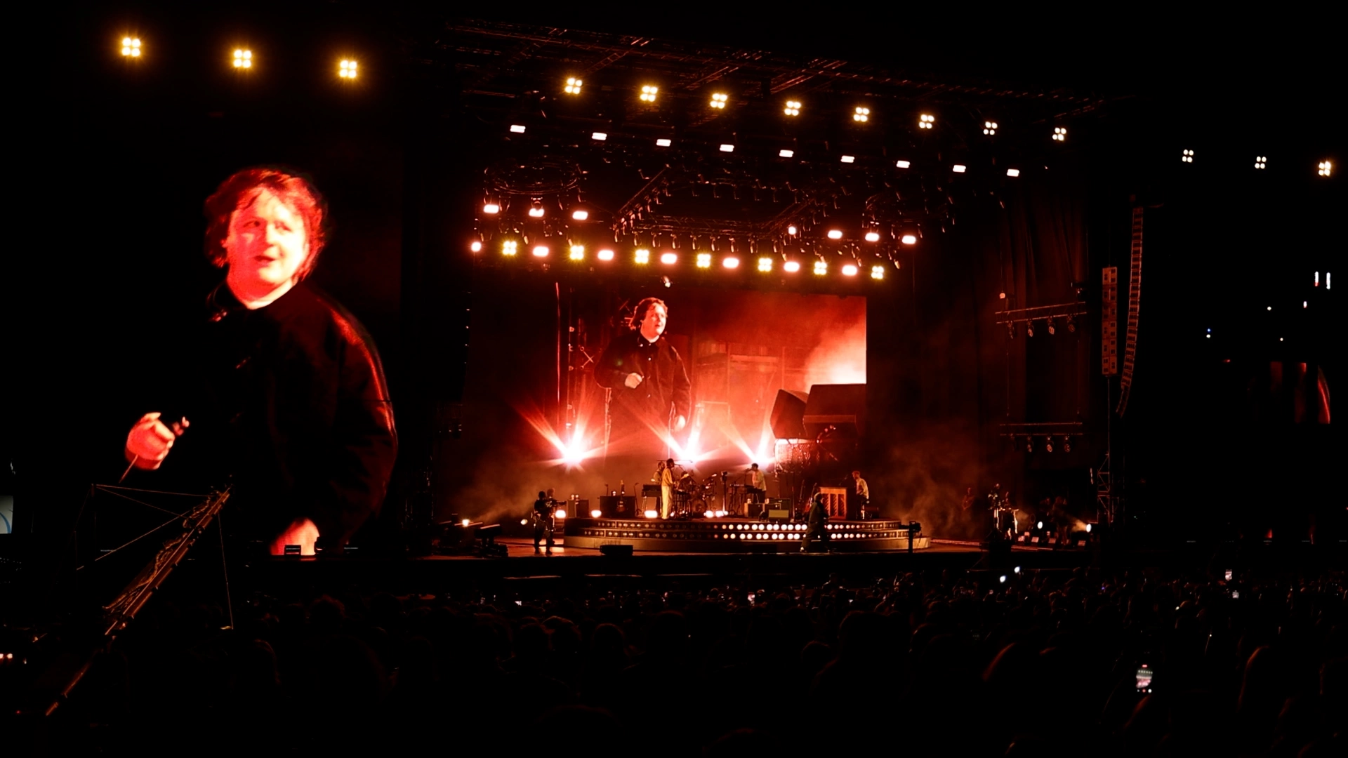 Lewis Capaldi, kryepersonazhi i një historie të shkruar në “Sunny Hill”