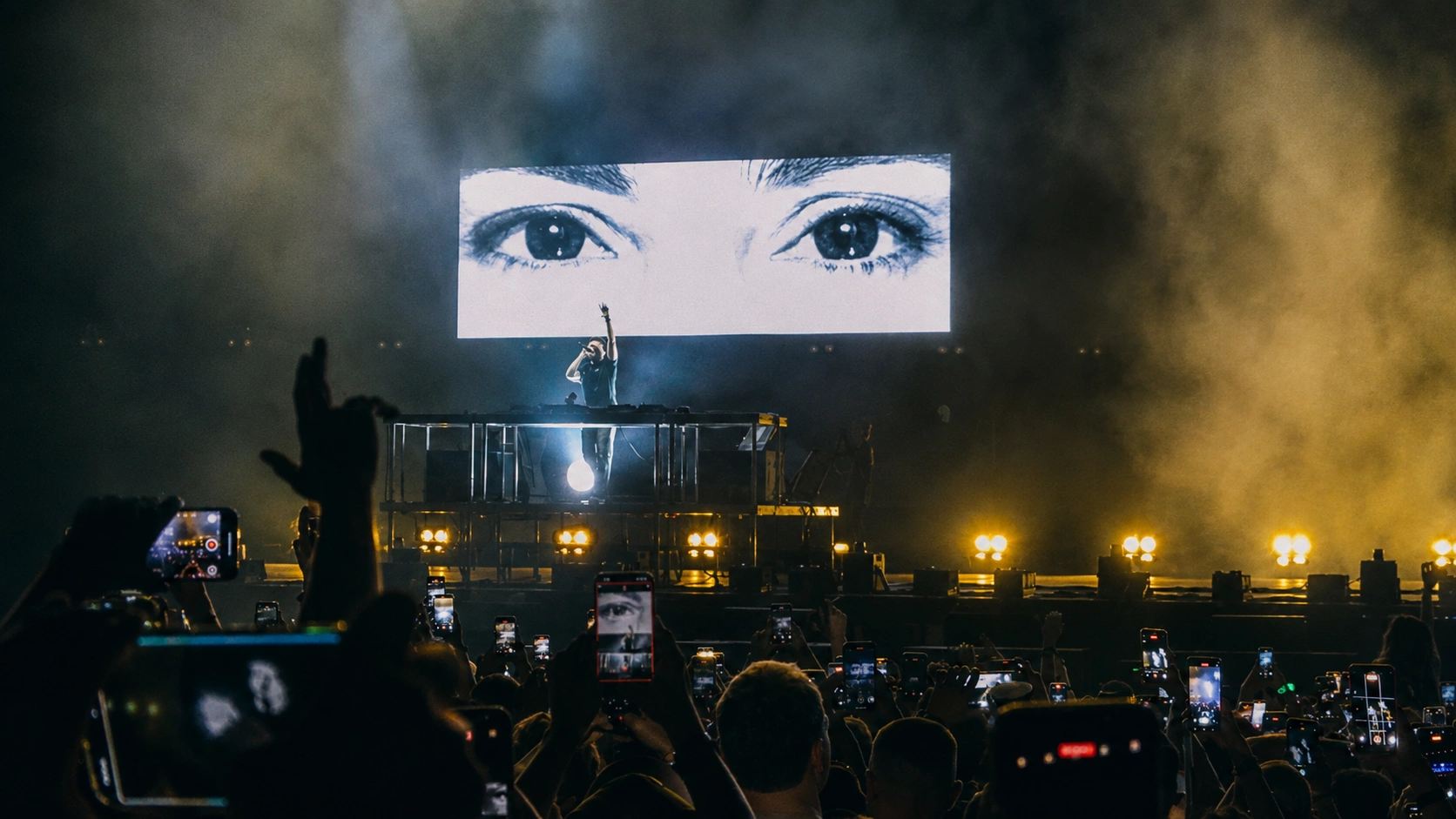 El sol de "Sunny Hill" en su cenit con el DJ Martin Garrix.