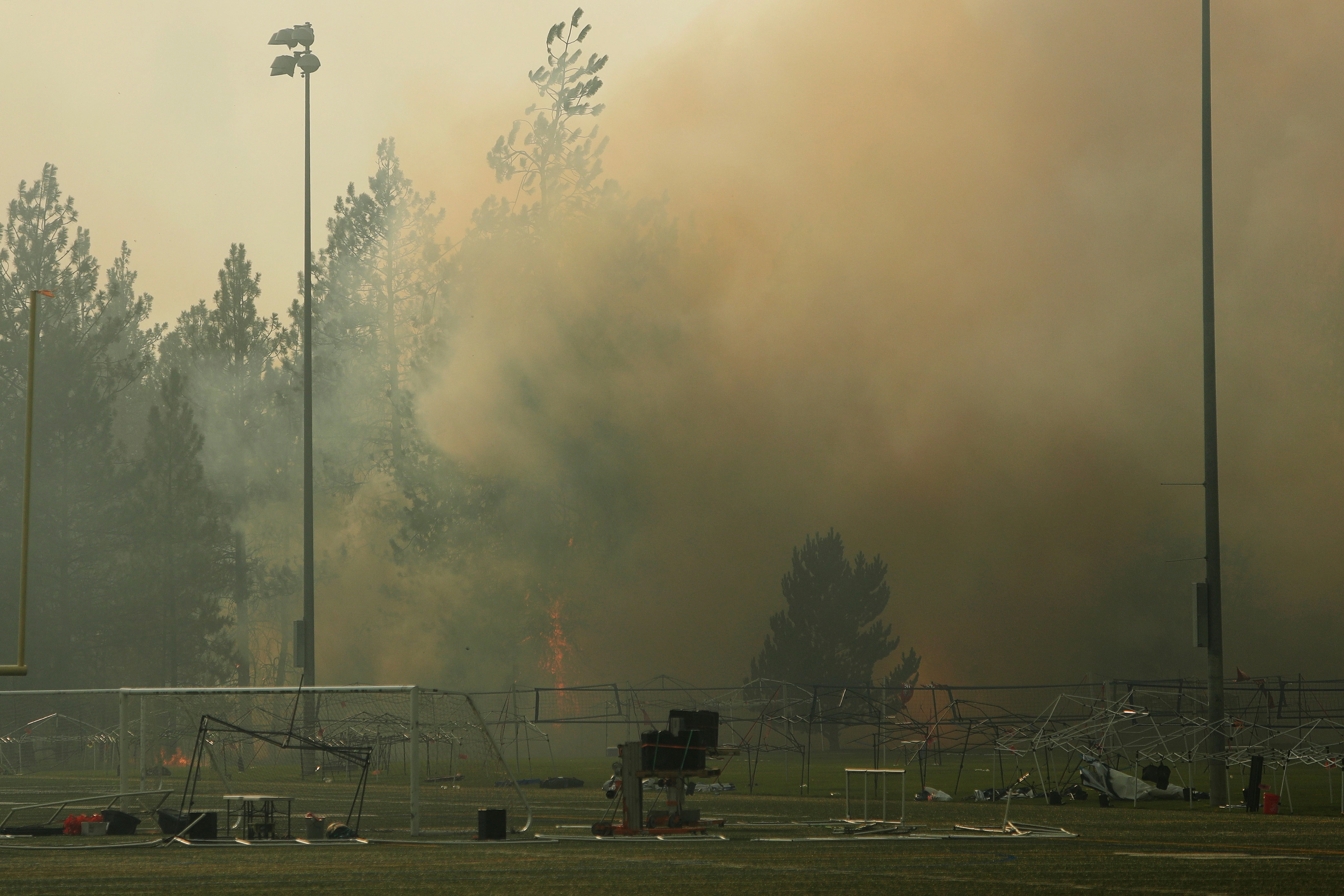 Les incendies de forêt dans l'État de Washington forcent 60 000 personnes à évacuer.